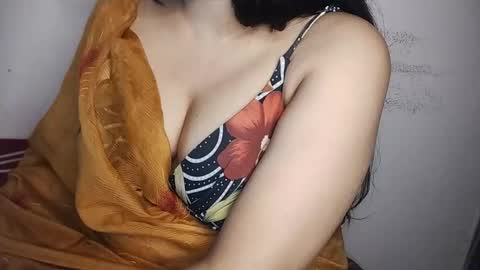 Snapshot of priyu_ chatting on November 2025 10:04:01 PM priyu_ online show from November 2025 10:04:01 PM