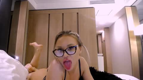 Snapshot of project_barbara chatting on December 2024 12:47:01 AM Barbara online show from December 2024 12:47:01 AM