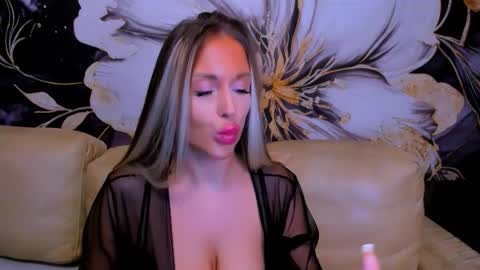 Snapshot of project_barbara chatting on November 2025 02:50:01 PM Barbara online show from November 2025 02:50:01 PM