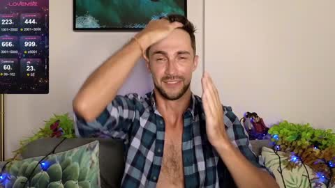 Snapshot of promethe_us chatting on January 2025 12:01:01 PM Prometheus original online show from January 2025 12:01:01 PM