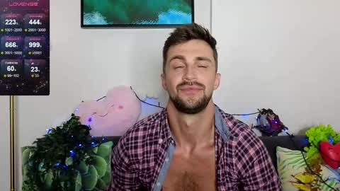 Snapshot of promethe_us chatting on February 2025 05:18:02 PM Prometheus original online show from February 2025 05:18:02 PM