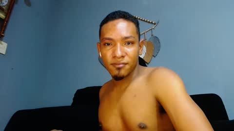 Snapshot of prometo23cm chatting on January 2025 03:50:01 PM Grande y Gruesa online show from January 2025 03:50:01 PM