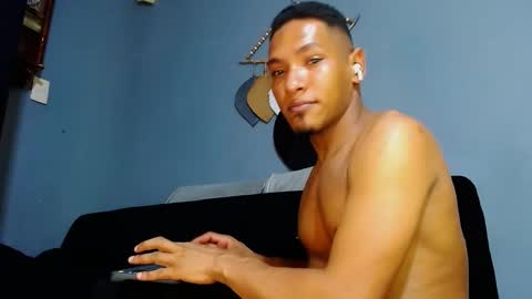 Snapshot of prometo23cm chatting on February 2025 12:44:02 PM Grande y Gruesa online show from February 2025 12:44:02 PM