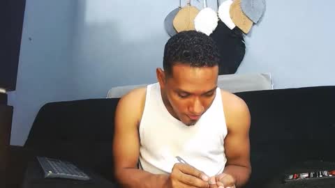 Snapshot of prometo23cm chatting on November 2025 06:12:01 AM Grande y Gruesa online show from November 2025 06:12:01 AM