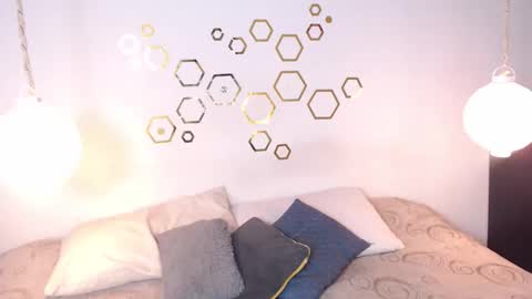 Adris  Juan online show from November 2025 01:50:02 AM