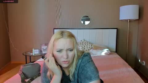 puffybun online show from February 2025 07:49:01 AM