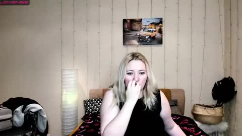 puffybun online show from March 2025 12:04:01 AM