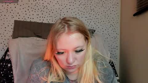 puffybun online show from February 2026 10:28:02 PM