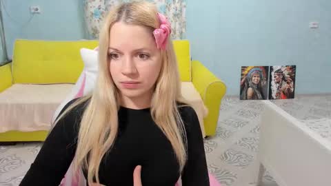 Snapshot of puma4ka chatting on December 2025 02:44:02 PM Victoria online show from December 2025 02:44:02 PM