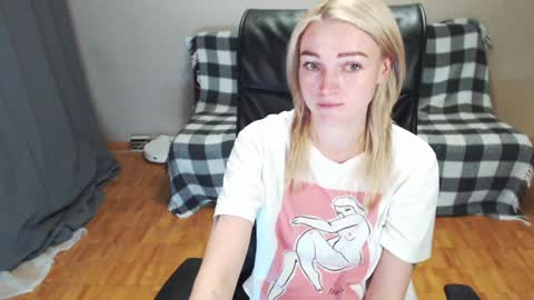 Polly online show from December 2024 04:03:01 PM