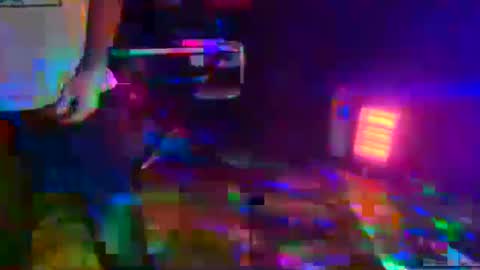 Snapshot of punkrunr083 chatting on October 2025 09:40:01 AM punkrunr083 online show from October 2025 09:40:01 AM