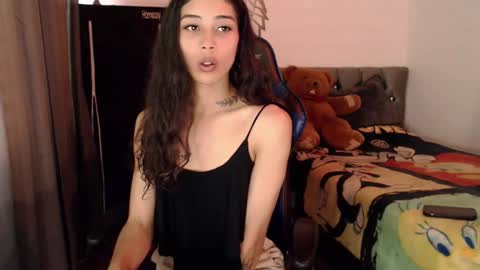 Cris online show from October 2025 05:45:02 PM