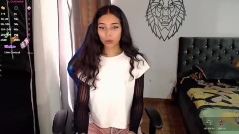 Cris online show from December 2025 06:25:01 PM