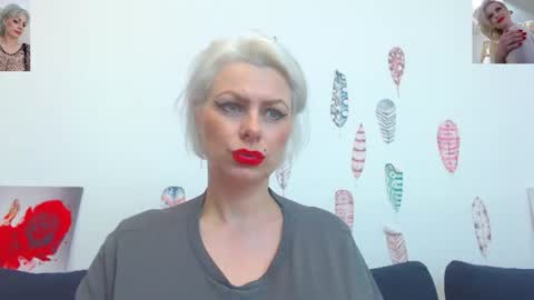 Snapshot of pure_seduce_wow chatting on July 2026 11:44:01 PM Goldie online show from July 2026 11:44:01 PM