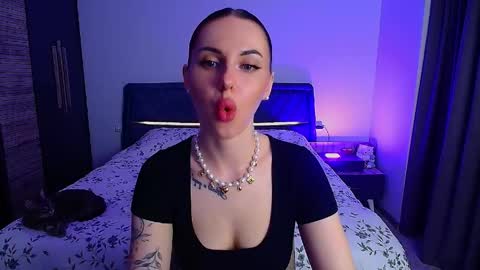 Julia online show from April 2026 03:47:01 PM
