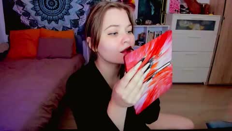 Miss Hanna online show from December 2025 02:33:02 PM