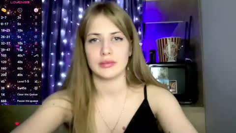 Snapshot of puremiraclealis chatting on December 2024 07:00:02 PM Alicia online show from December 2024 07:00:02 PM