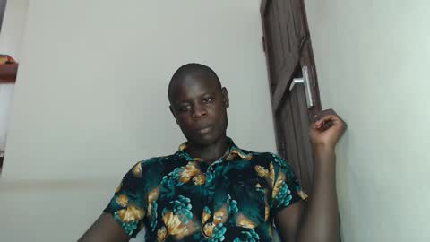 Snapshot of purple_hearts chatting on February 2026 12:15:01 PM purple_hearts online show from February 2026 12:15:01 PM