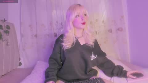 Purple Lilith online show from October 2025 12:24:02 PM