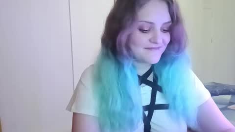 Elias online show from November 2025 08:01:01 PM