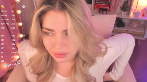Snapshot of pussy_kattt chatting on January 2025 10:52:02 AM kat follow online show from January 2025 10:52:02 AM