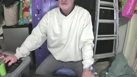 Snapshot of pussy_licker0127 chatting on December 2024 12:14:02 AM Mark online show from December 2024 12:14:02 AM