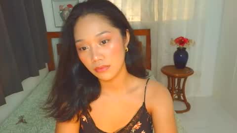 Marj33 online show from November 2025 11:42:02 PM