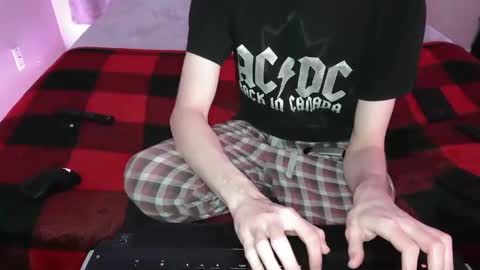 Snapshot of pussylover2182 chatting on December 2024 08:23:02 AM pussylover2182 online show from December 2024 08:23:02 AM