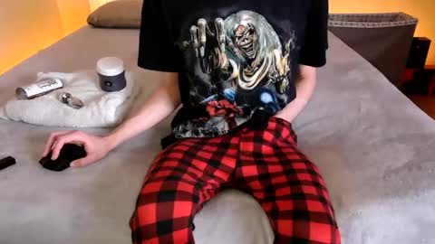 Snapshot of pussylover2182 chatting on December 2024 07:51:02 AM pussylover2182 online show from December 2024 07:51:02 AM