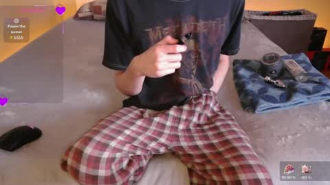 Snapshot of pussylover2182 chatting on December 2024 07:26:02 AM pussylover2182 online show from December 2024 07:26:02 AM