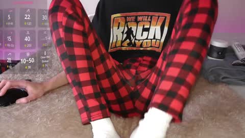 Snapshot of pussylover2182 chatting on January 2025 06:11:02 AM pussylover2182 online show from January 2025 06:11:02 AM