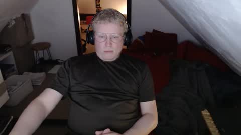 pussylovercb online show from April 2026 10:03:01 PM