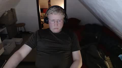 pussylovercb online show from May 2026 08:36:02 PM