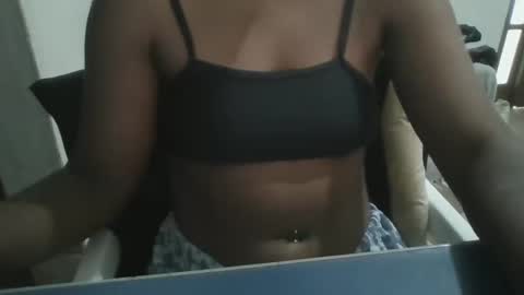 Snapshot of putinha_rj chatting on November 2025 07:15:02 PM putinha_rj online show from November 2025 07:15:02 PM