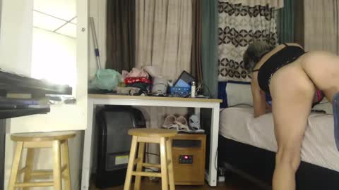 putiputi4u online show from December 2024 07:57:01 AM