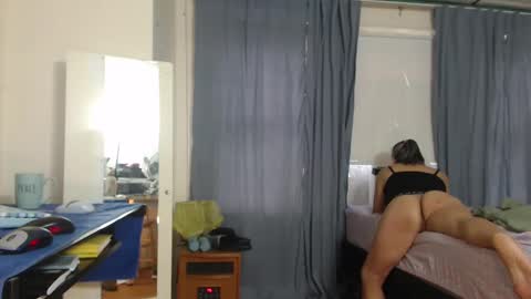 Snapshot of putiputi4u chatting on May 2026 01:05:02 PM putiputi4u online show from May 2026 01:05:02 PM