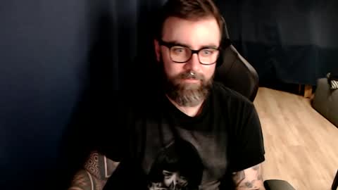 Snapshot of pyroxen chatting on November 2025 09:50:02 PM Yog Sothoth online show from November 2025 09:50:02 PM