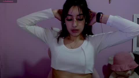 Snapshot of quee_tiana chatting on September 2025 04:23:01 AM your princess online show from September 2025 04:23:01 AM