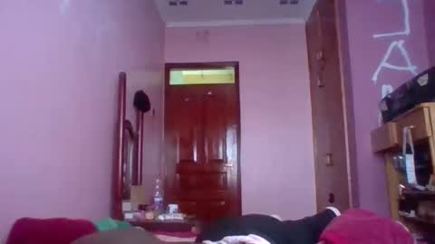 Snapshot of queen014 chatting on November 2025 09:14:02 AM queen014 online show from November 2025 09:14:02 AM