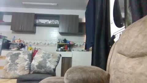 Snapshot of queen014 chatting on November 2025 10:04:02 AM queen014 online show from November 2025 10:04:02 AM