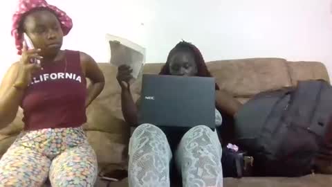 Snapshot of queen014 chatting on January 2026 09:14:02 AM queen014 online show from January 2026 09:14:02 AM