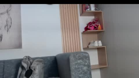 ANTONELLA online show from May 2026 12:33:02 PM