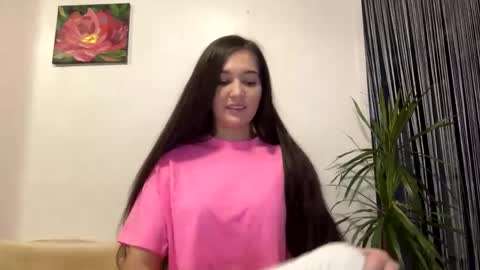 Snapshot of queen_chatur chatting on January 2025 02:10:02 PM Viktoria online show from January 2025 02:10:02 PM