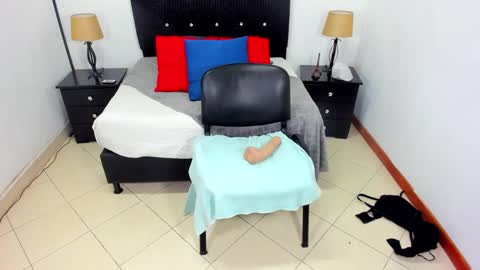 Snapshot of queen_ebony_69 chatting on December 2024 01:24:01 AM Queen online show from December 2024 01:24:01 AM