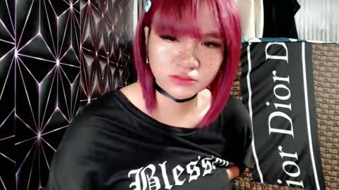 Snapshot of queen_elicktra chatting on December 2025 02:50:02 AM JOY online show from December 2025 02:50:02 AM