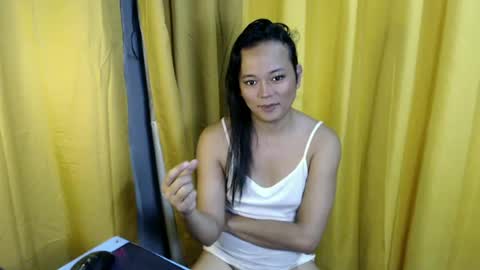 Snapshot of queen_ennah chatting on June 2026 02:24:02 AM queen_ennah online show from June 2026 02:24:02 AM
