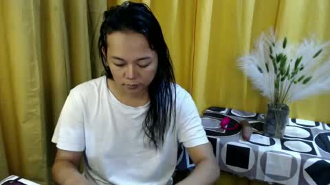 Snapshot of queen_ennah chatting on June 2026 08:33:01 PM queen_ennah online show from June 2026 08:33:01 PM