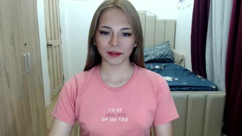 Snapshot of queen_heart0 chatting on May 2026 01:43:02 AM shawny online show from May 2026 01:43:02 AM