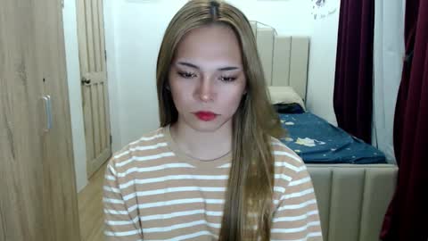 Snapshot of queen_heart0 chatting on May 2026 11:55:02 PM shawny online show from May 2026 11:55:02 PM