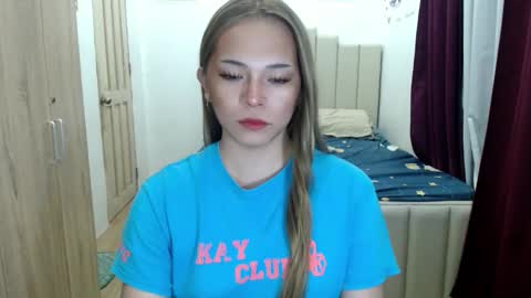 Snapshot of queen_heart0 chatting on June 2026 02:02:02 AM shawny online show from June 2026 02:02:02 AM